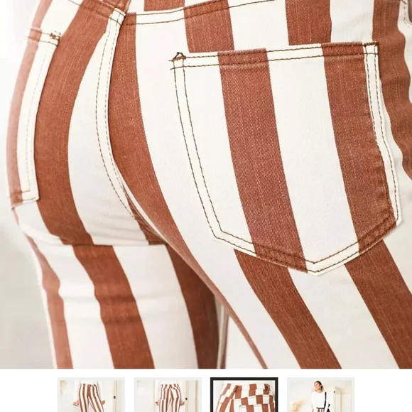 NWT. Saints & Hearts High- Rise Extreme Flare Jeans Size. Small - Picture 3 of 12